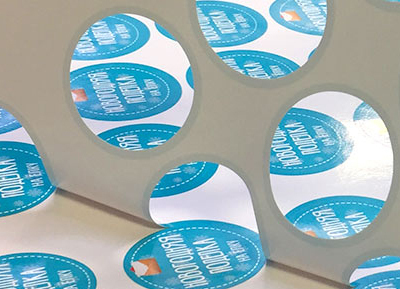 Наклейки и этикетки 